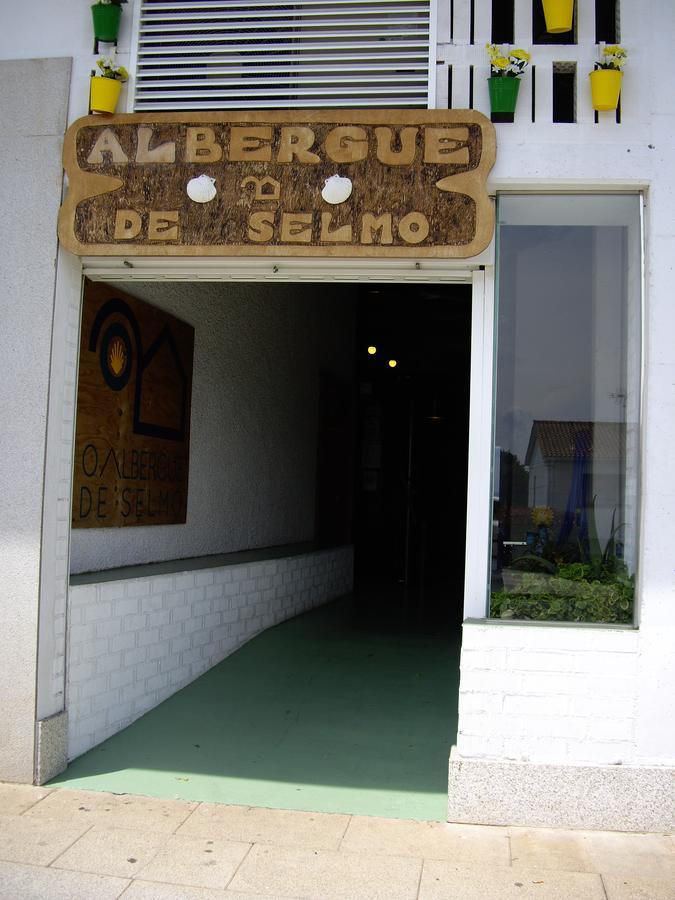 O Albergue De Selmo Arzua Ngoại thất bức ảnh